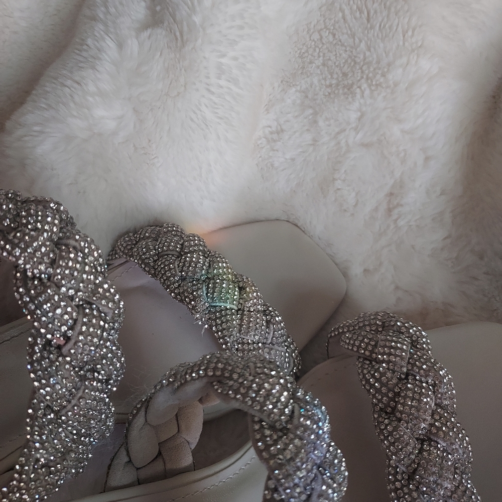 Gorgeous Heels - image 7